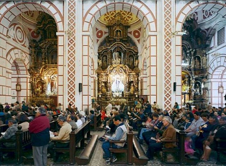 Thomas Struth
Iglesia de San Francisco, Lima, Peru, 2003
Chromogenic print (color)
70 7/8 x 92 7/8 in. (180 x 235.8 cm)
Edition No. 1 of 10Face-mounted to plexiglass