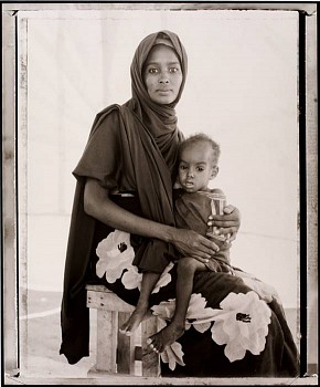 Fazal Sheikh - Fatuma Abdi Hussein and Her Son Abdullai, Somali Refugee Camp