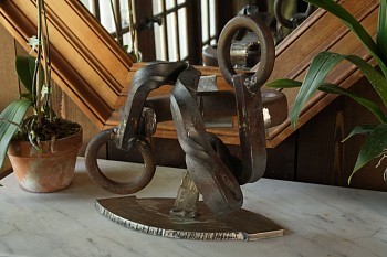 Mark di Suvero - Link Up