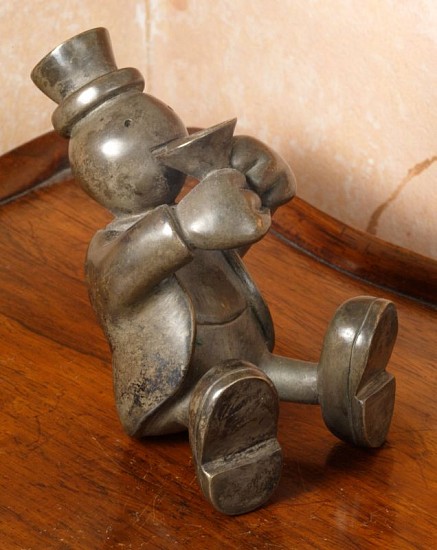 Tom Otterness
Man Drinking, 1990
Bronze with silver nitrate patina
4 x 4 x 4 1/2 in. (10.2 x 10.2 x 11.4 cm)
Edition 6/9