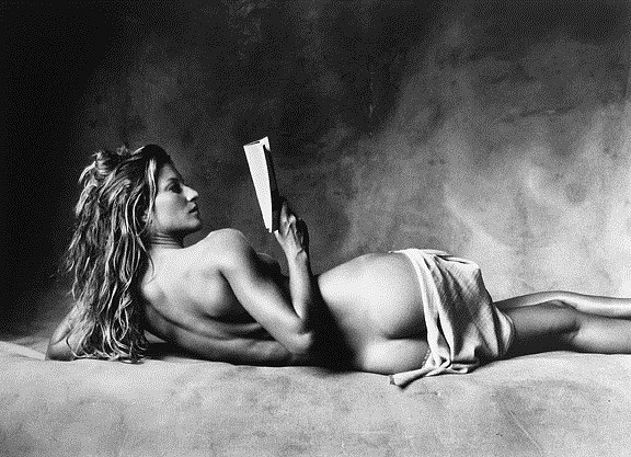Irving Penn
Gisele Reading (A), New York, 2006; Printed 2006
Gelatin silver print (black & white)
13 5/8 x 18 5/8 in. (34.6 x 47.3 cm)
Vintage print from an edition of 17Toned in selenium