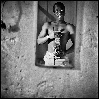 Sory Sanlé - Autoportrait au Miroir