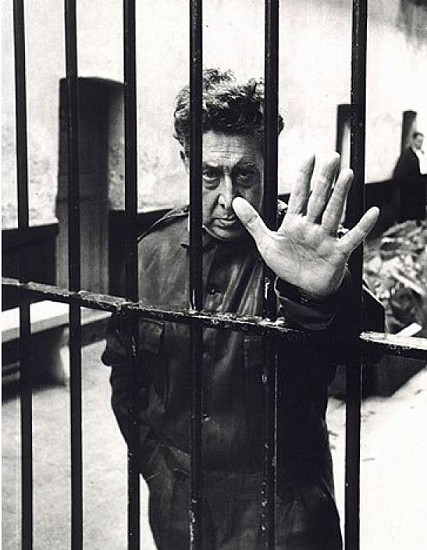 Hector Garcia
David Alfaro Siqueiros en la cárcel, c. 1960
Gelatin silver print (black & white)
20 x 16 in. (50.8 x 40.6 cm)